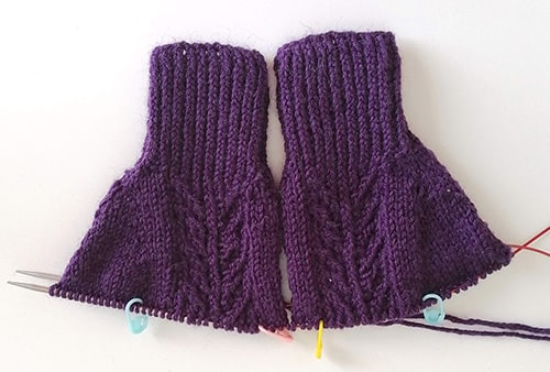 mittens-with-a-pattern 