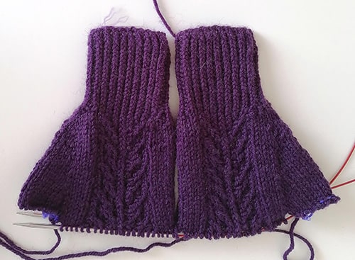 mittens-with-a-pattern 