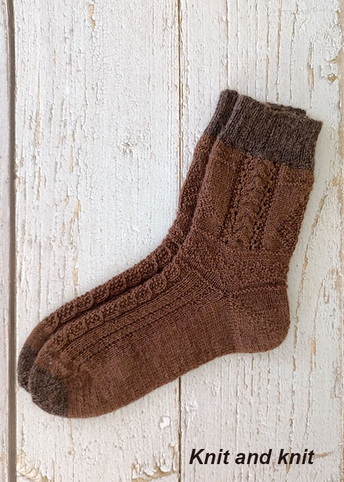 Socks with a boomerang heel