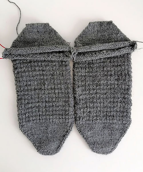 how-to-choose-knitting-needles-for-socks