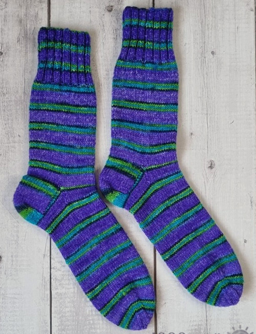 how-to-knit-socks-with-crasy-trio