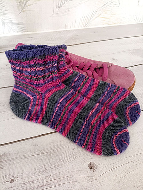 how-to-knit-toe-up-socks-from-self-striping-yarn