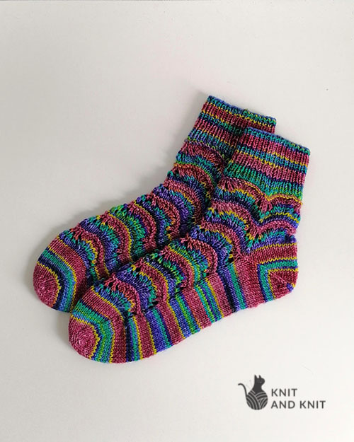 https://knitt.fun/kitchener-stitch-with-a-needle-in-stockinette-stitch/