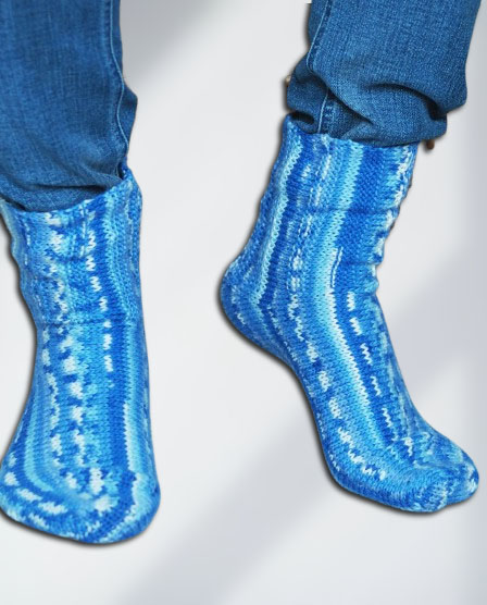 simple-sideways-knitted-socks