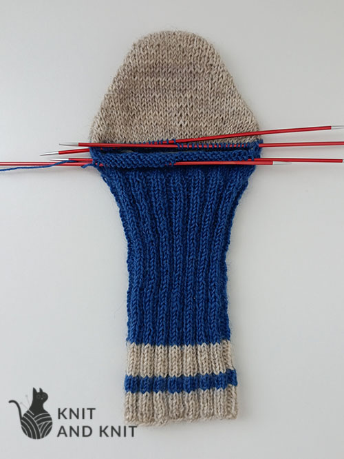 socks-with-a-boomerang-heel-and-toe 