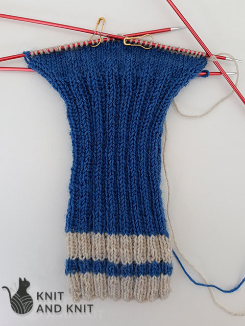 socks-with-a-boomerang-