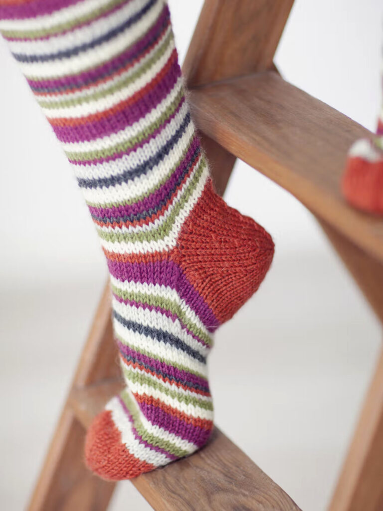 socks-with-an-afterthought-heel-star-heel-decreases-and-star-toe