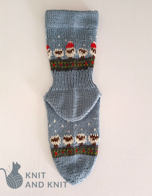 cozy-sheep-pattern-socks-knit-with-needles