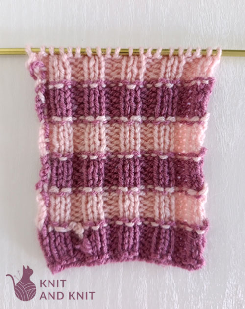 how-to-change-yarn-colors-when-knitting 