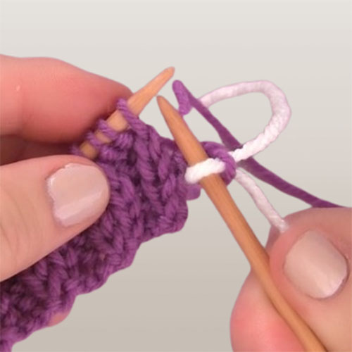 how-to-change-yarn-colors-when-knitting 