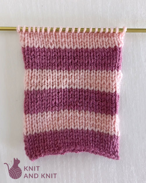 how-to-change-yarn-colors-when-knitting 