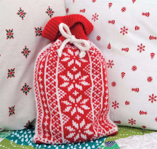 knitted-christmas-gift-bag