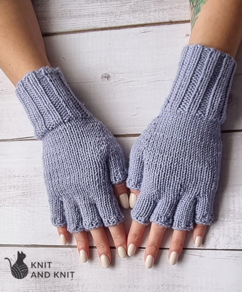 women's -fingerless-gloves